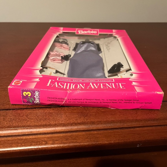 Barbie 1996 Fashion Avenue Lingerie NIB - Picture 5 of 6